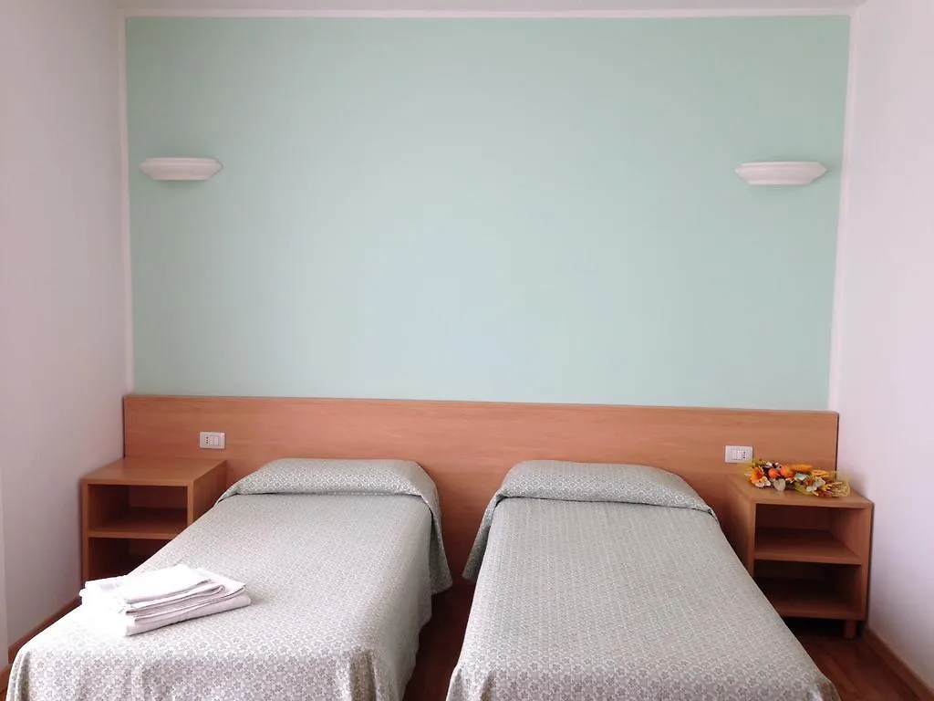 Hotel Roma Кассано-Маньяго